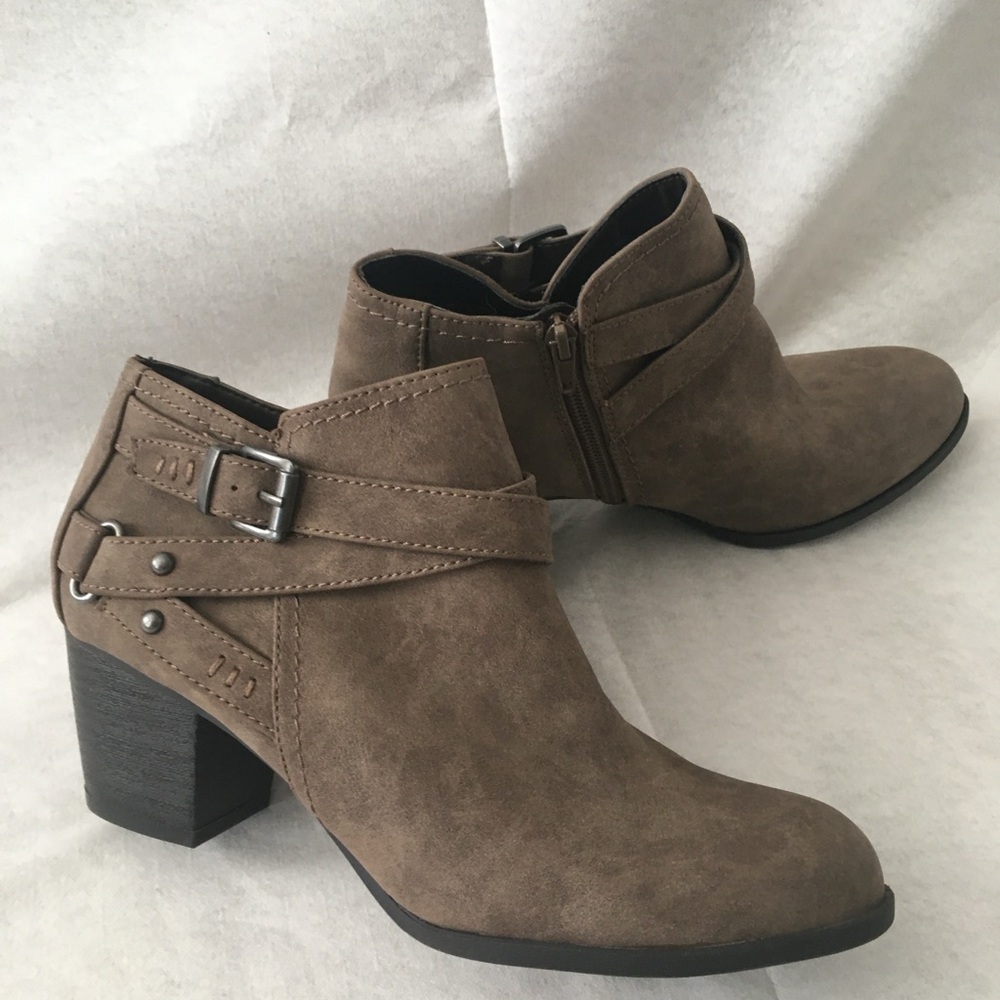 NWOT Indigo Rd Ankle Boots